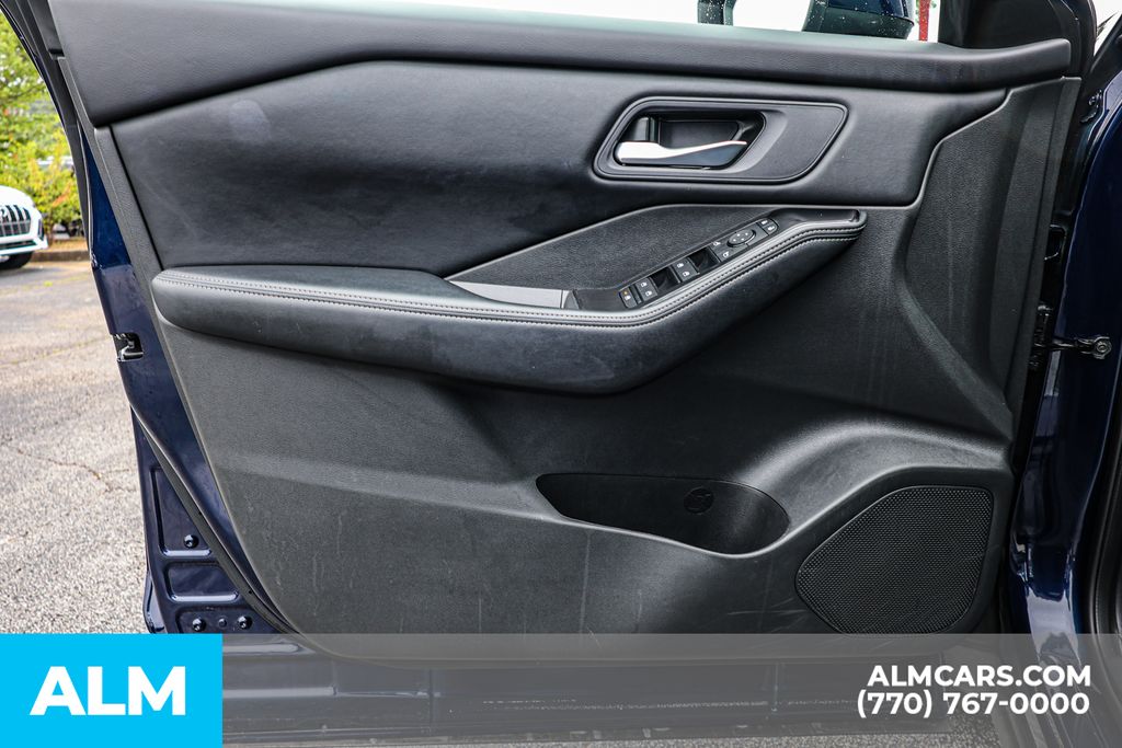 Used 2025 Blue Nissan SV image 47