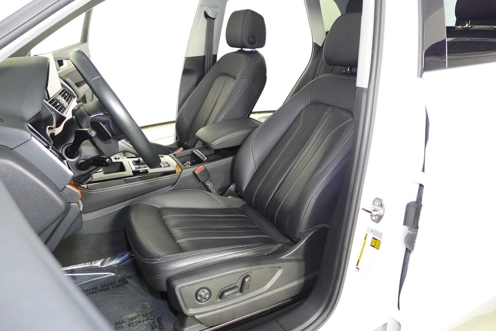 Thumbnail: 2022 Audi Q5 - 22