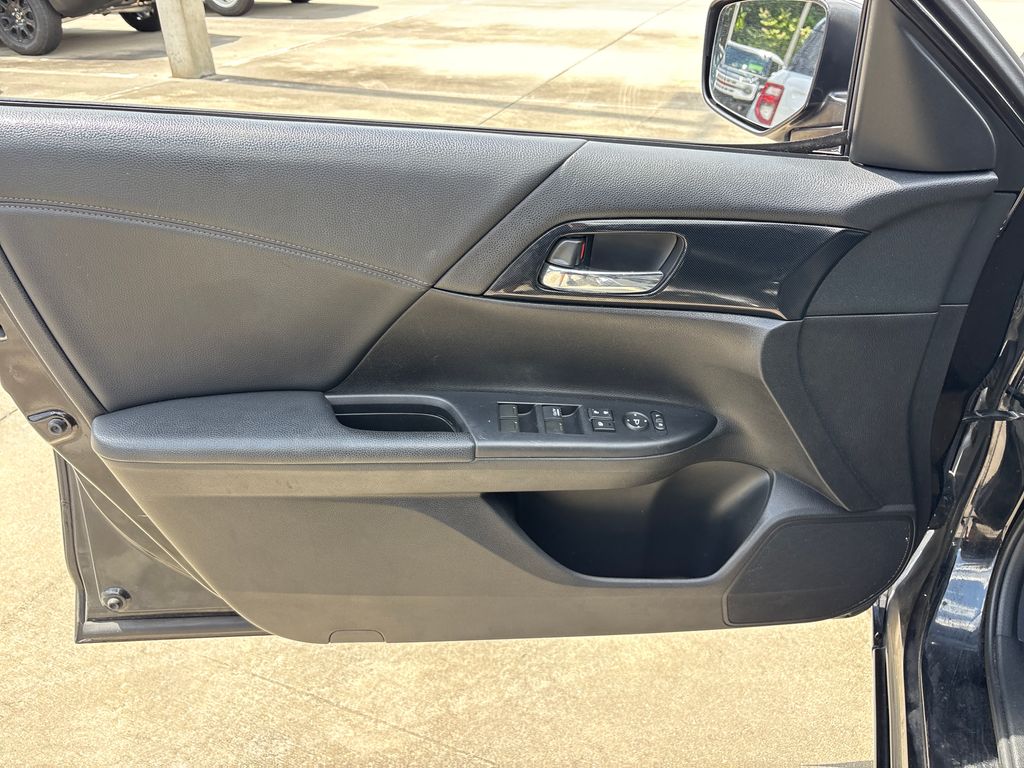 Used 2015 Black Honda Sport image 15