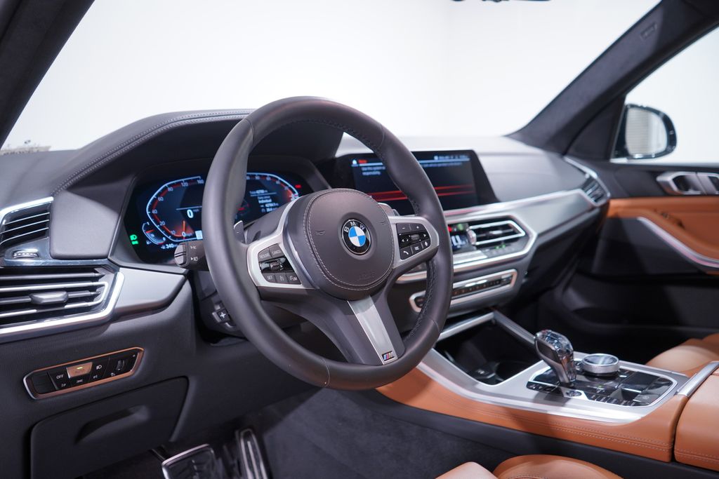 Thumbnail: 2022 BMW X5 - 6