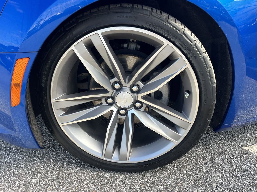 2018 Chevrolet Camaro 1LT 34