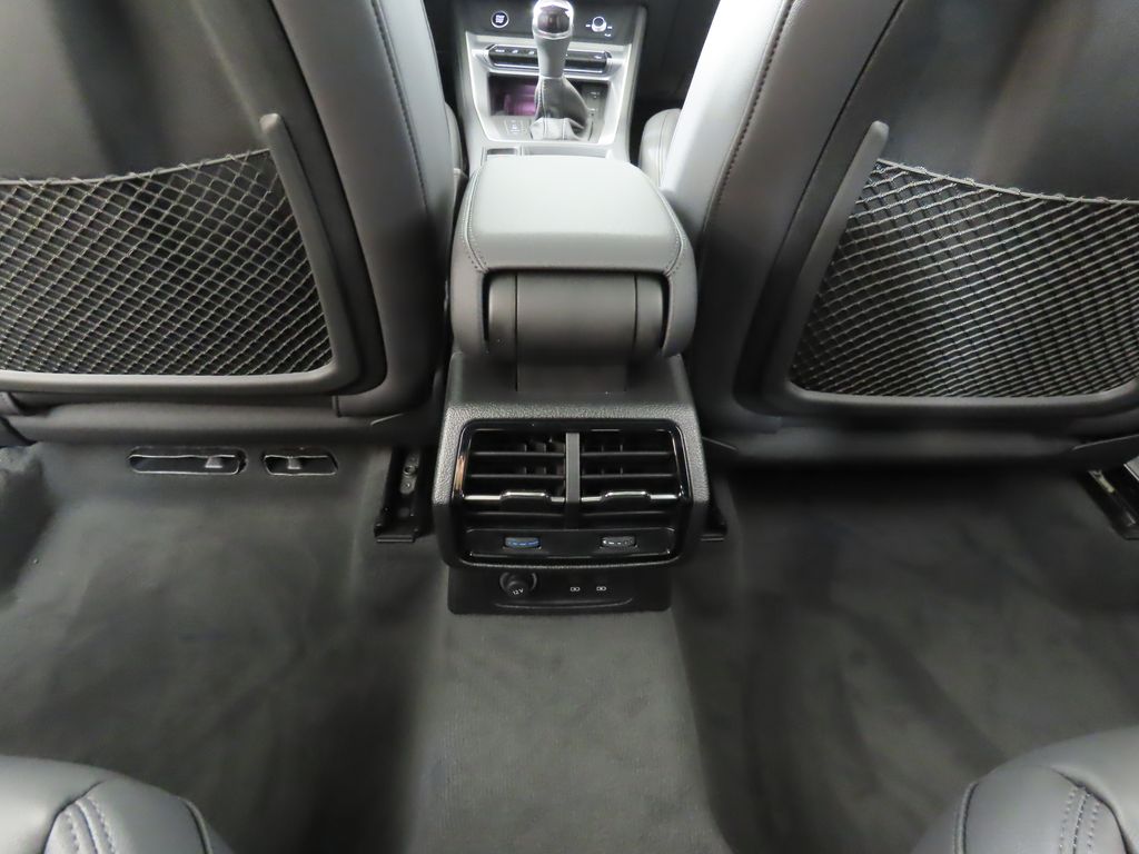 Thumbnail: 2025 Audi Q3 - 26