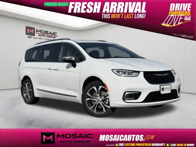 Used 2025 Chrysler Pacifica Pinnacle Vans