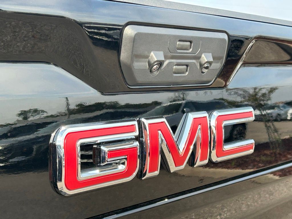 Used 2025 Black GMC AT4 image 94