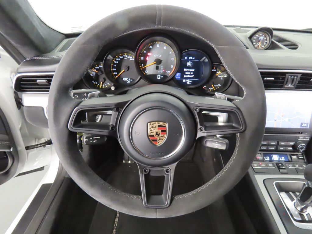 Thumbnail: 2018 Porsche 911 - 15