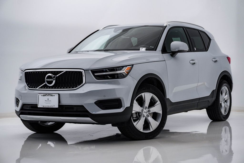 2020 Volvo XC40 T5 Momentum AWD