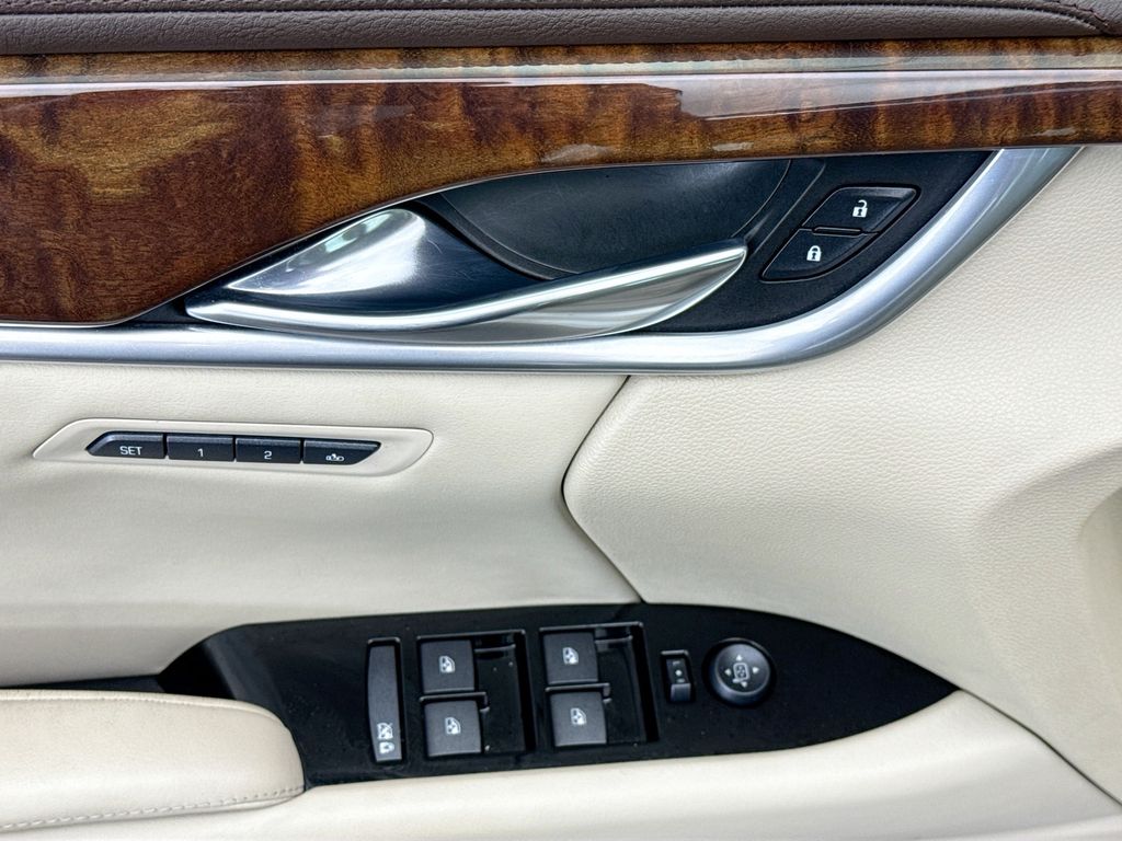 Thumbnail: 2013 Cadillac XTS - 22