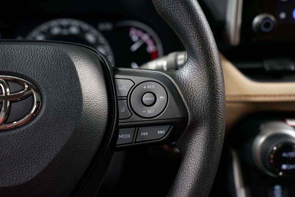 Thumbnail: 2025 Toyota RAV4 - 13