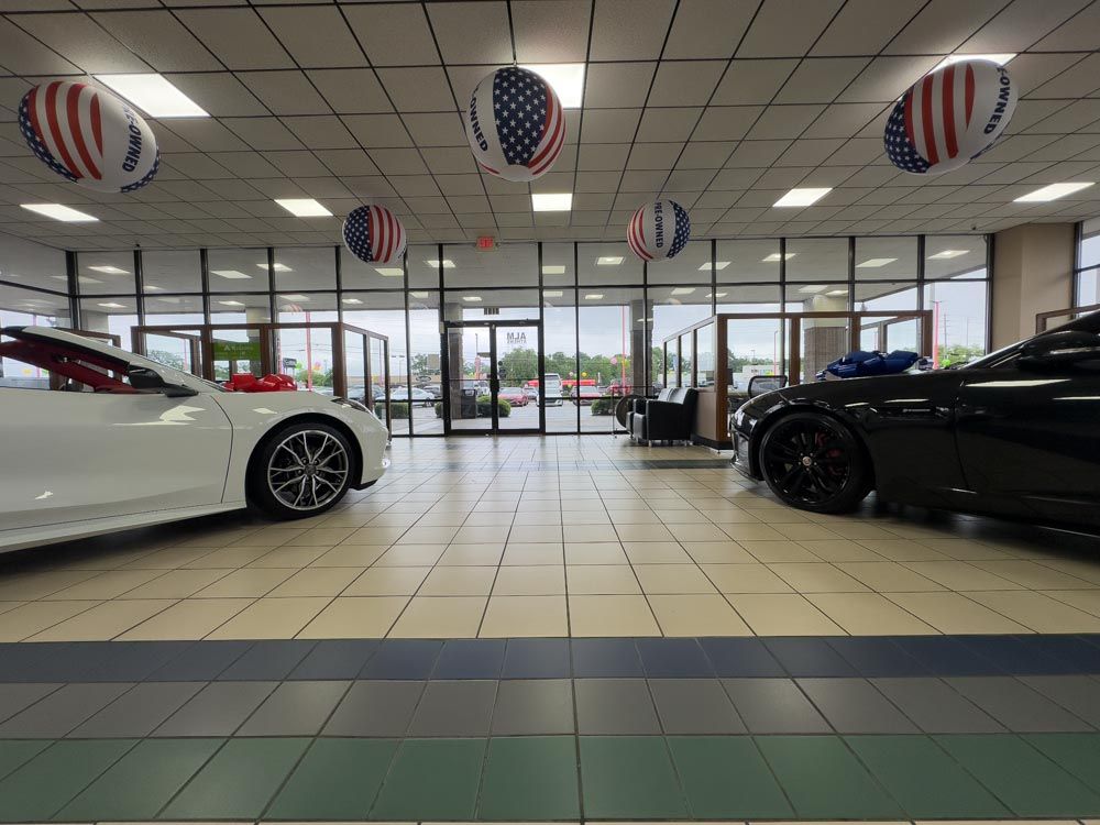 Used 2020 Silver Chevrolet Stingray image 52