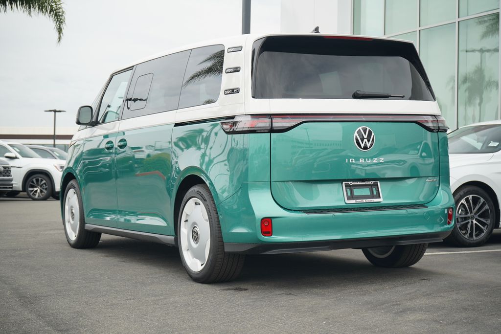 Thumbnail: 2025 Volkswagen ID.Buzz - 3