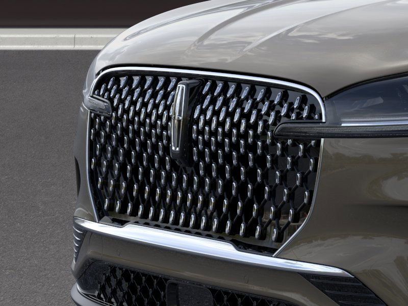 Thumbnail: 2025 Lincoln Aviator - 17