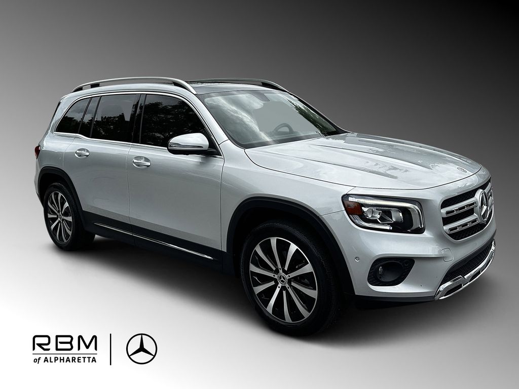 Silver 2022 Mercedes-Benz GLB 250 FWD SUV / Crossover Front-Wheel Drive 8-Speed Automatic