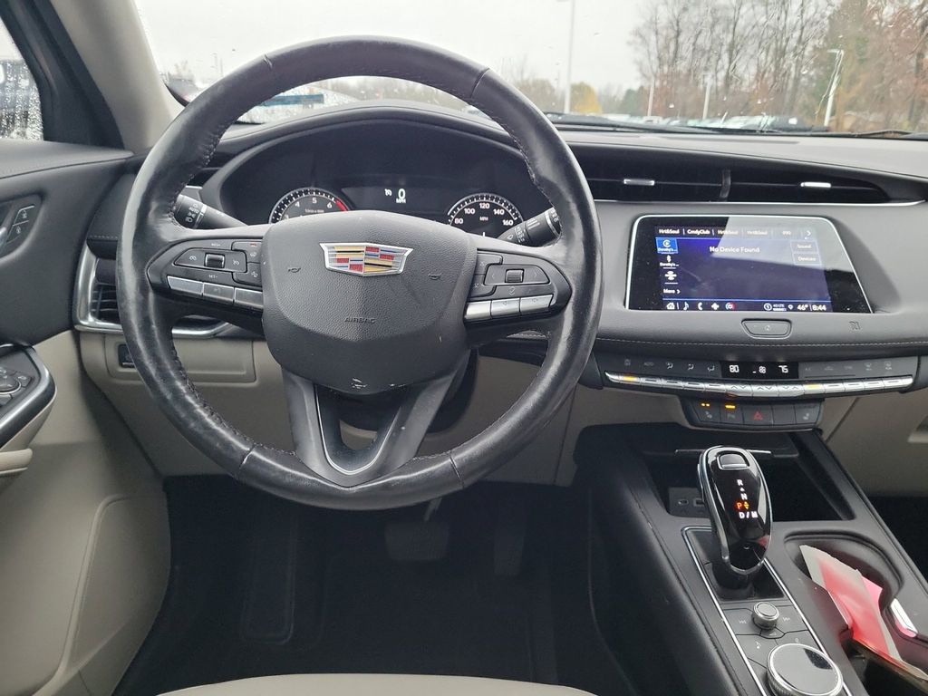 2021 Cadillac XT4 Luxury 9