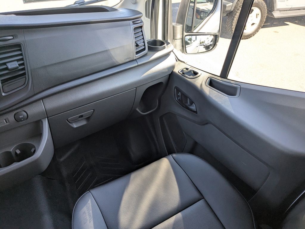 2025 Ford Transit 350