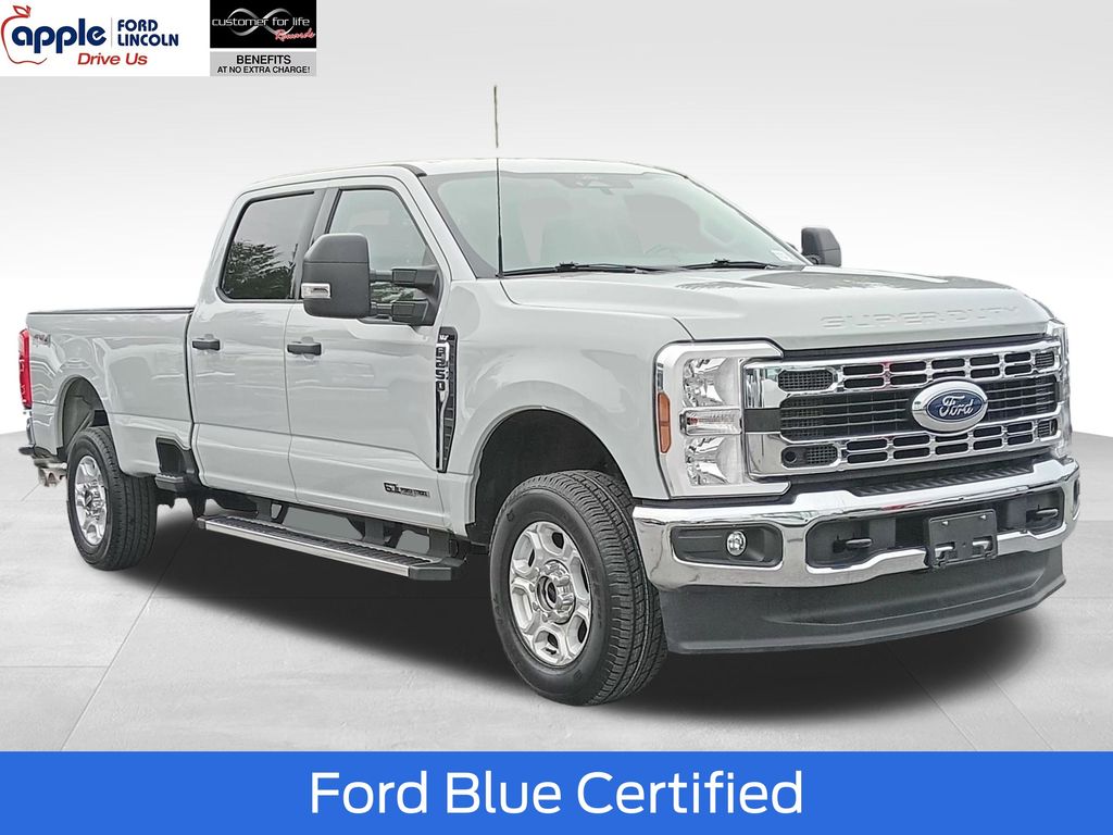 Avalanche 2025 Ford F-250 Super Duty Pickup Truck Four-Wheel Drive Automatic
