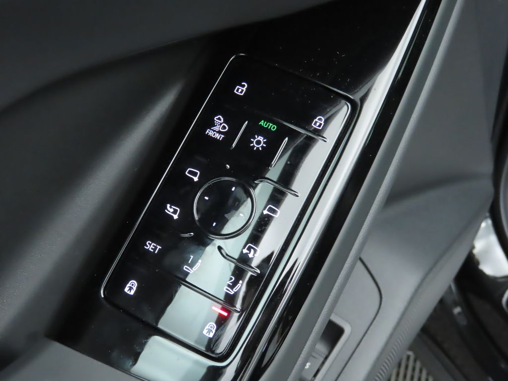 2025 Audi Q6 e-tron Premium 25