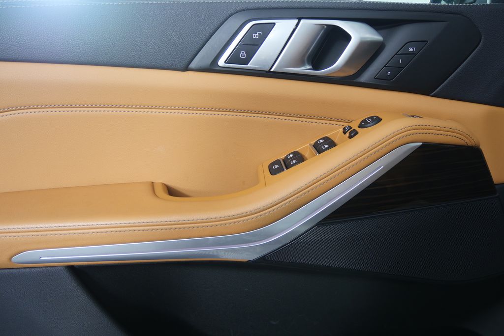 2023 BMW X5 sDrive40i 8