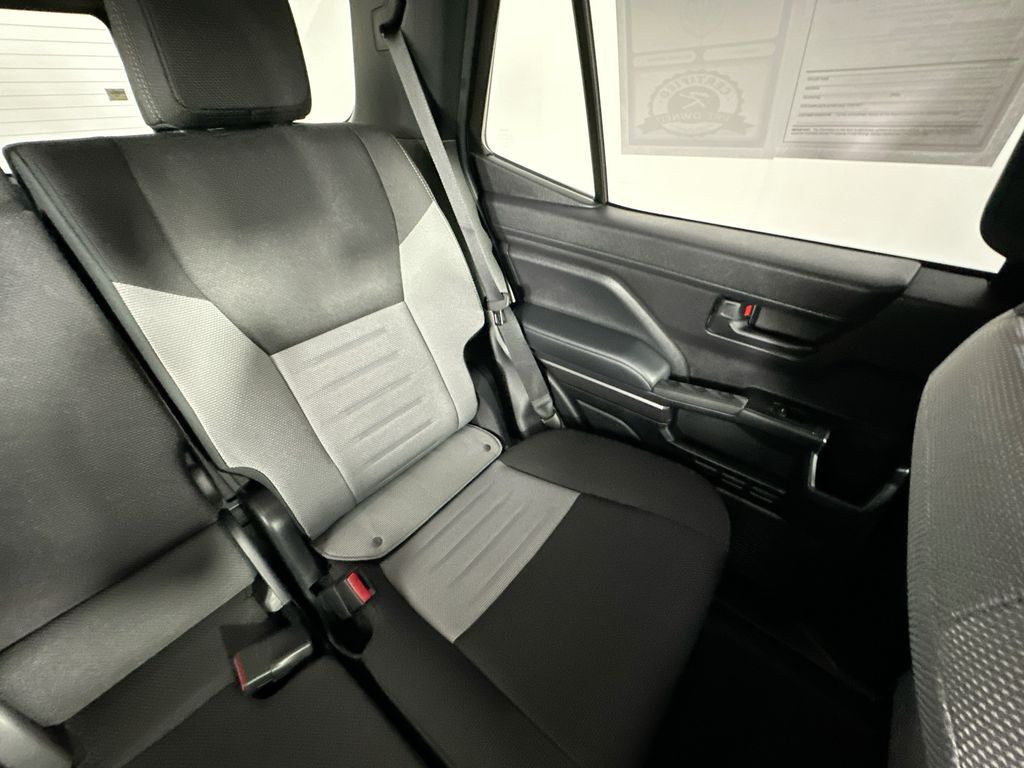 Toyota4Runner i-FORCE MAX Hybrid14
