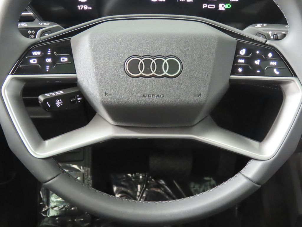 Thumbnail: 2025 Audi Q6 e-tron - 15
