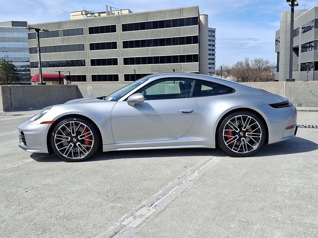 Thumbnail: 2026 Porsche 911 - 2