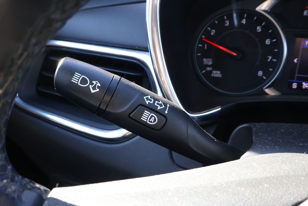 Thumbnail: 2023 Chevrolet Equinox - 21