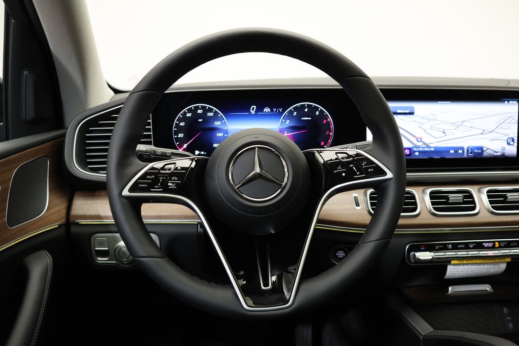 Thumbnail: 2026 Mercedes-Benz GLE - 19