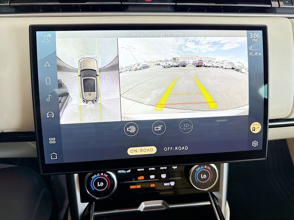Thumbnail: 2023 Land Rover Range Rover - 15