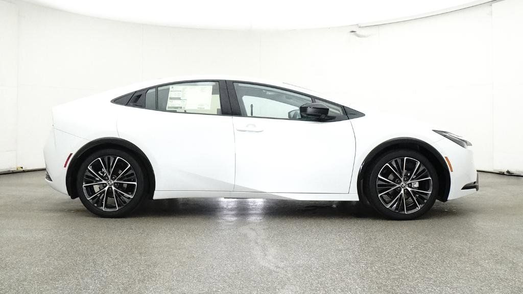 Thumbnail: 2025 Toyota Prius - 19