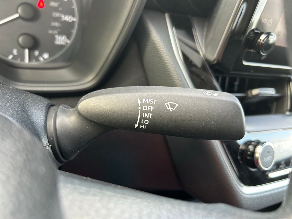 Thumbnail: 2023 Toyota Corolla - 20