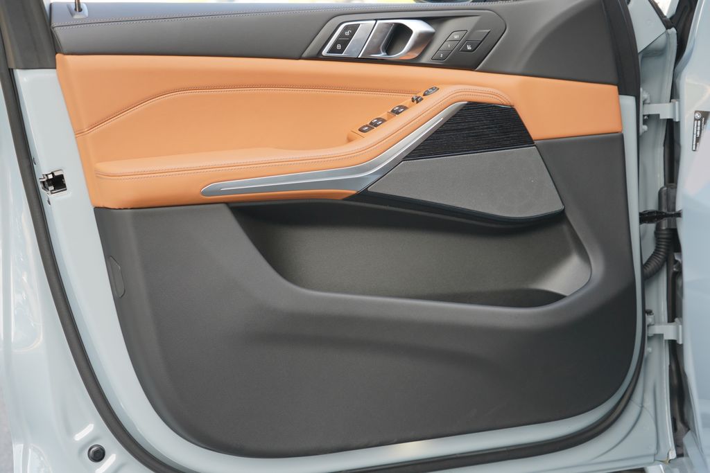 Thumbnail: 2026 BMW X5 - 9