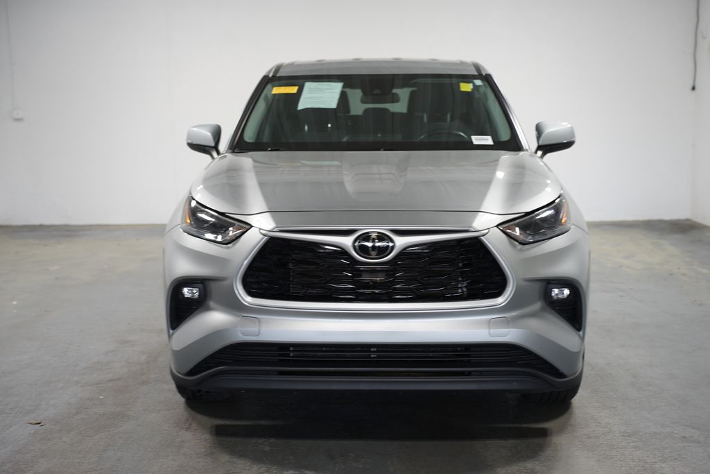 2023 Toyota Highlander L 2