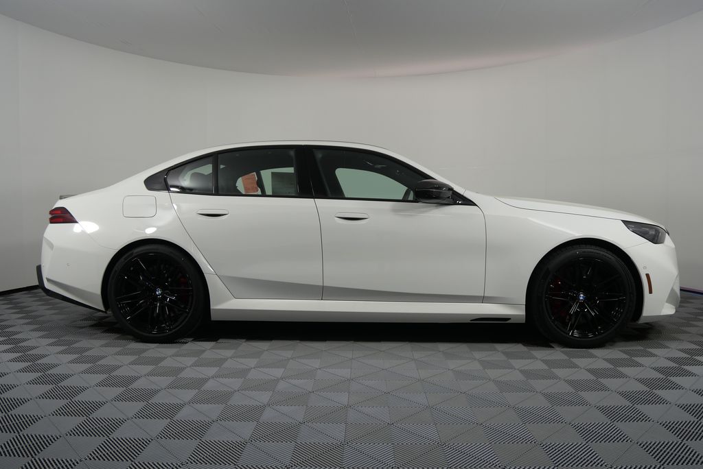2025 BMW M5 Base 2