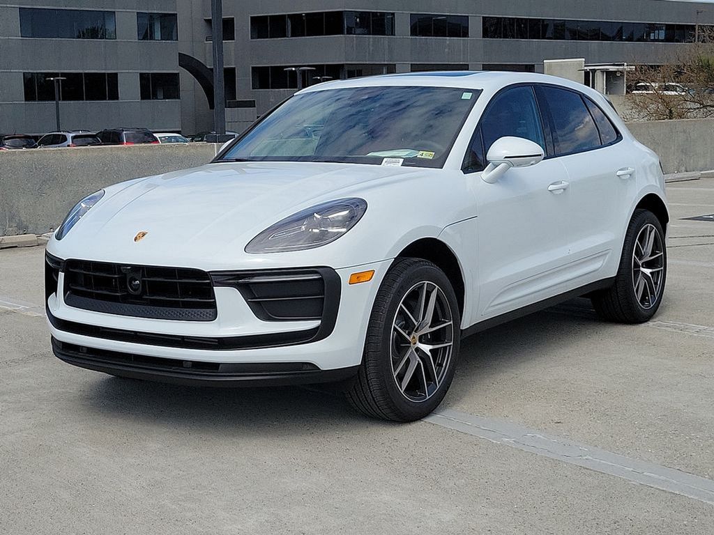 2024 Porsche Macan  -
                Vienna, VA