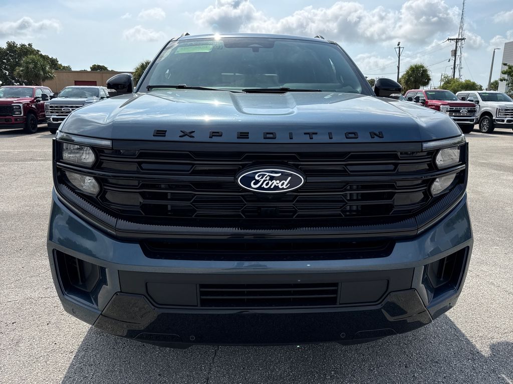 2027 Ford Expedition Max Platinum 4X4 SUV