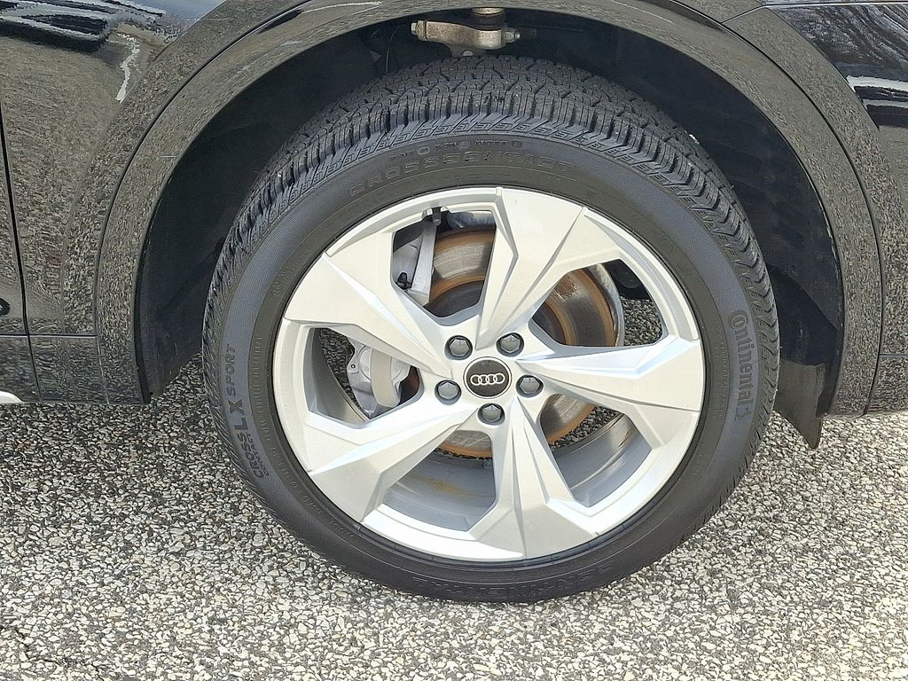 Thumbnail: 2022 Audi Q5 - 8