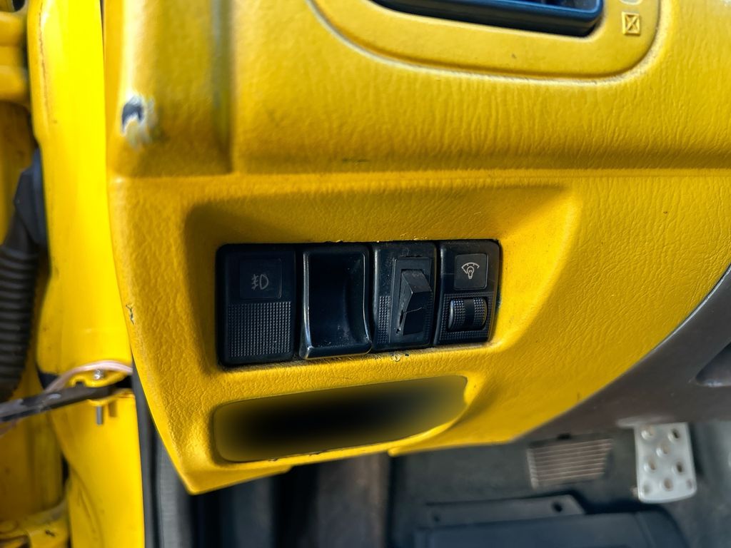 Thumbnail: 2002 Mazda Protege - 14