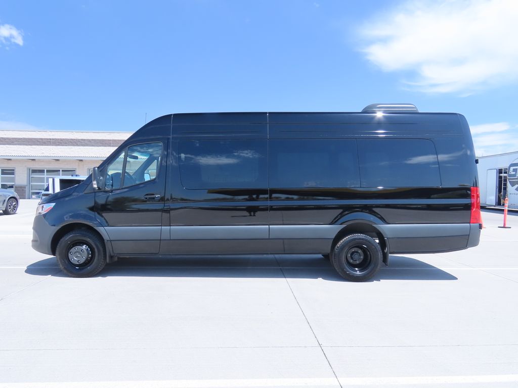 2024 Mercedes-Benz Sprinter 3500 8