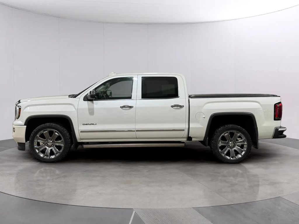 Used 2016 White Frost Tricoat GMC Denali image 6