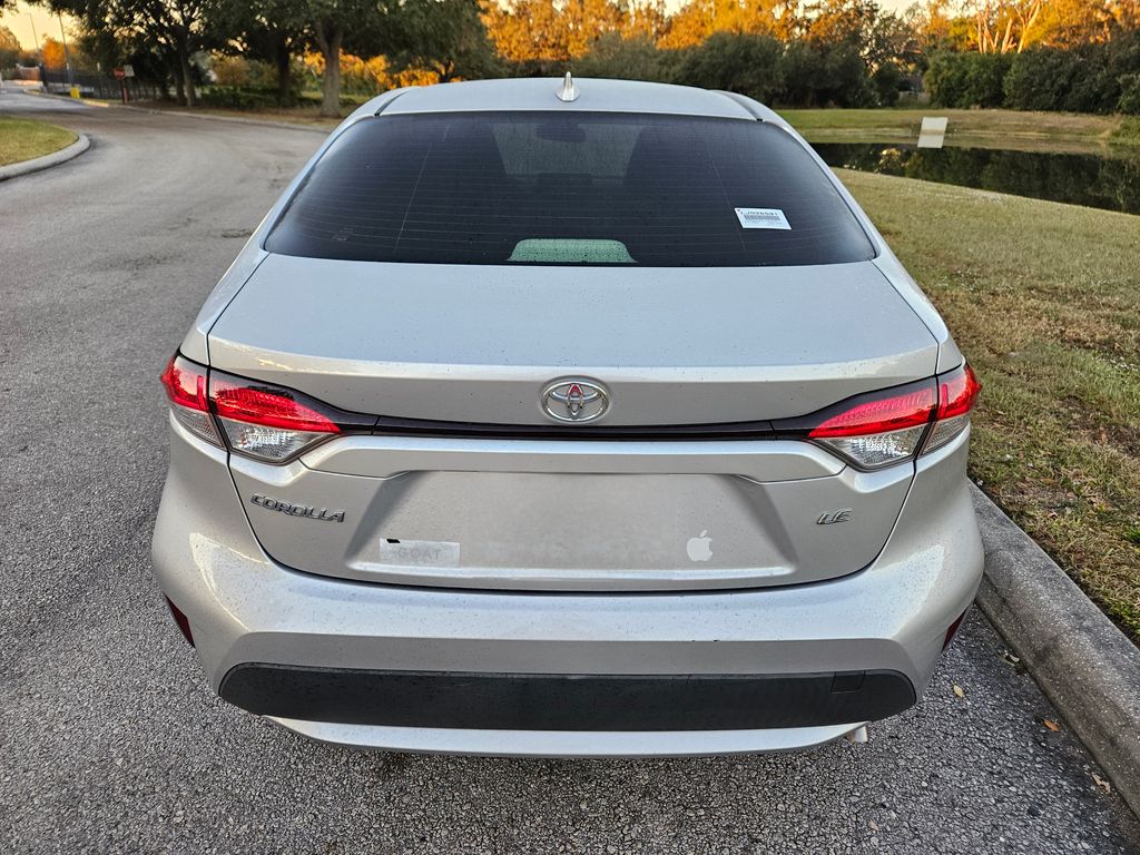 2020 Toyota Corolla LE 4