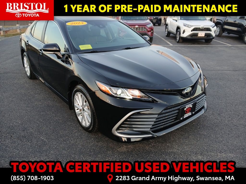 2023 Toyota Camry LE's photo