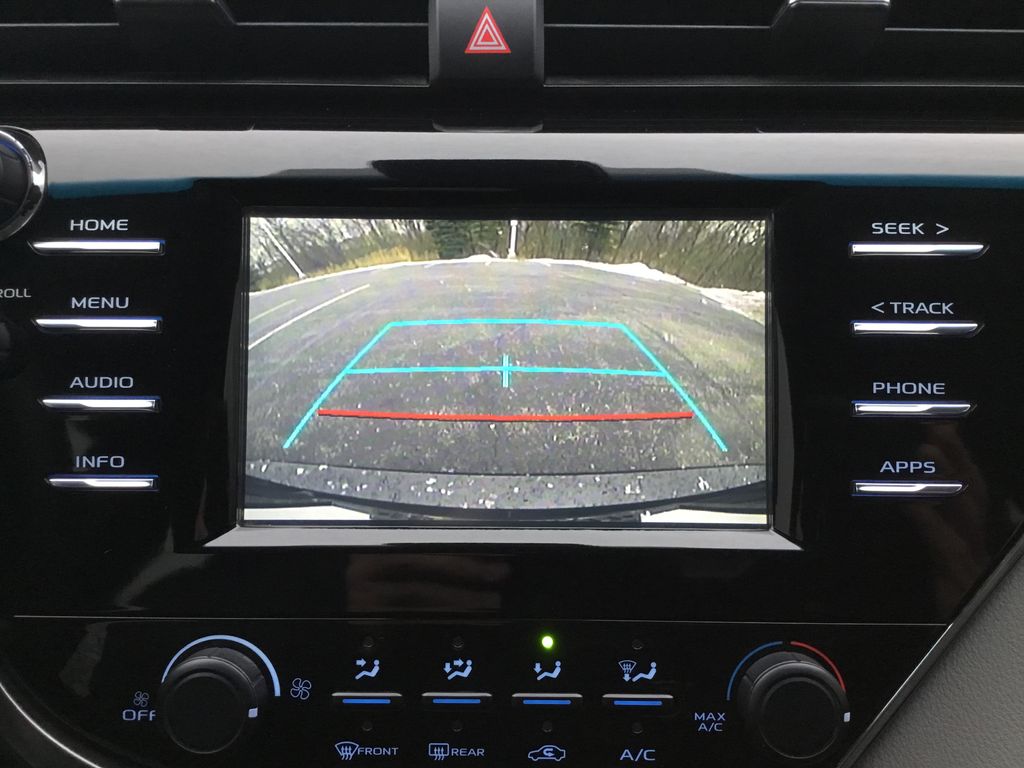 Thumbnail: 2018 Toyota Camry - 21