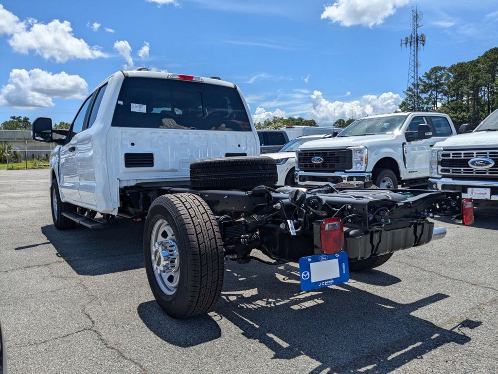 2025 Ford F-350 Super Duty XL