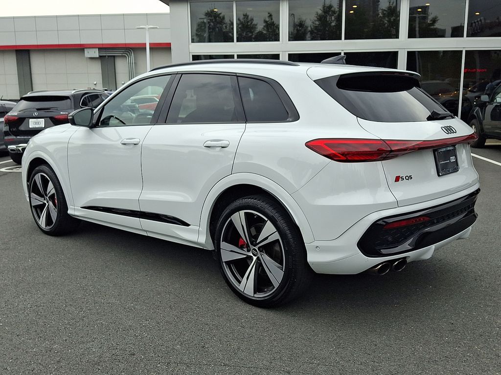 Thumbnail: 2025 Audi SQ5 - 6