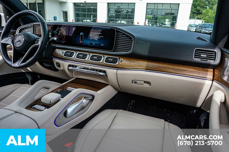 Used 2025 White Mercedes-Benz GLE 580 image 24