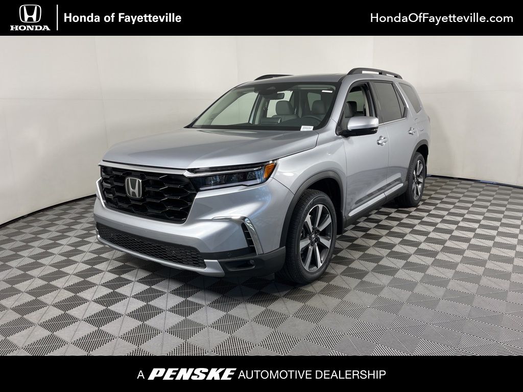 2025 Honda Pilot Touring -
                Fayetteville, AR