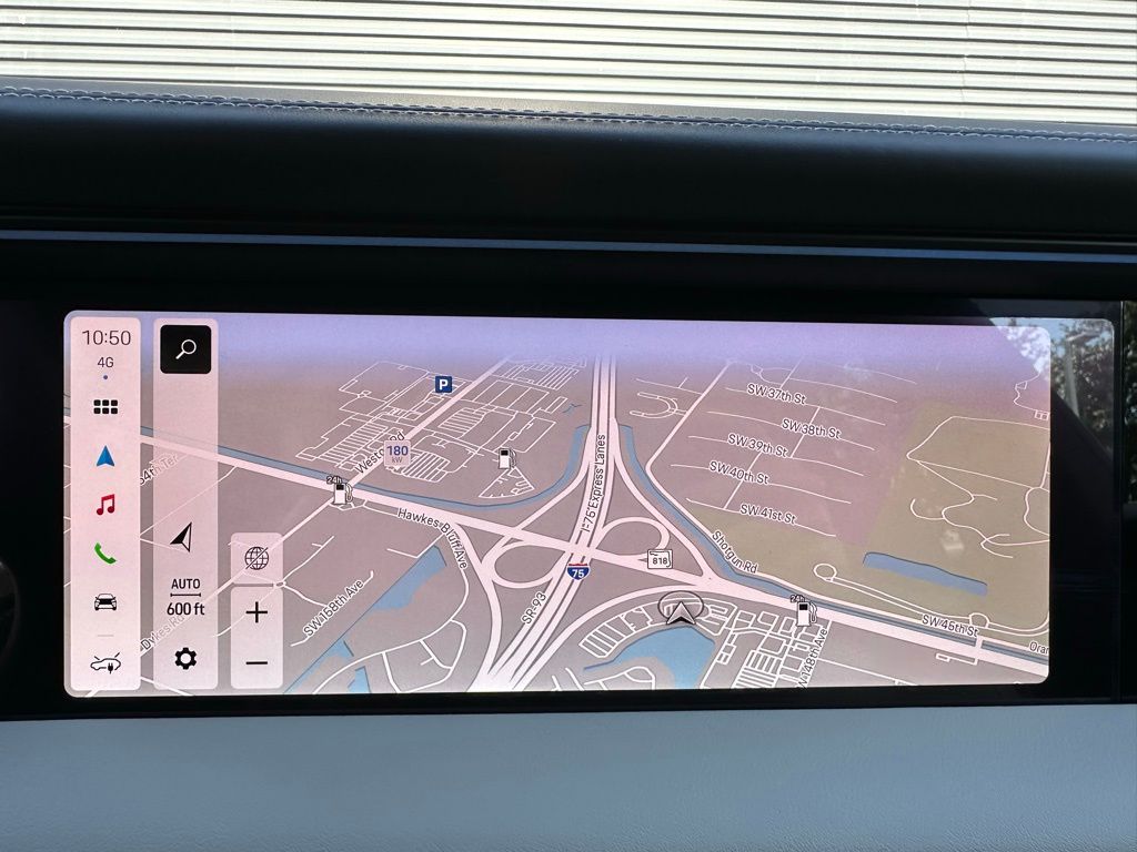 Thumbnail: 2025 Porsche Macan - 30