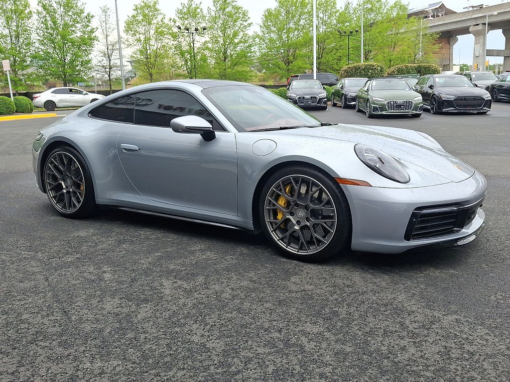 Thumbnail: 2022 Porsche 911 - 3