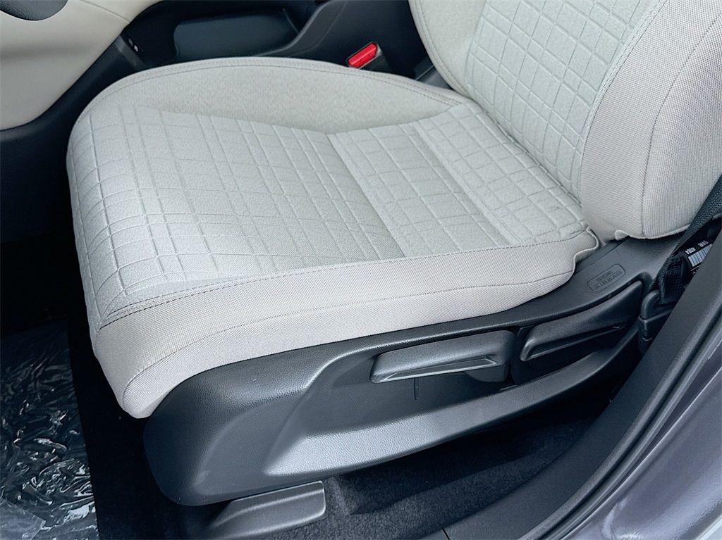 2025 Honda HR-V LX photo