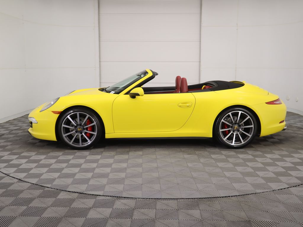 Thumbnail: 2016 Porsche 911 - 8