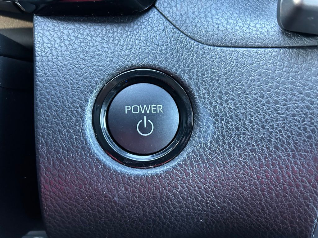 Thumbnail: 2025 Toyota Camry - 29